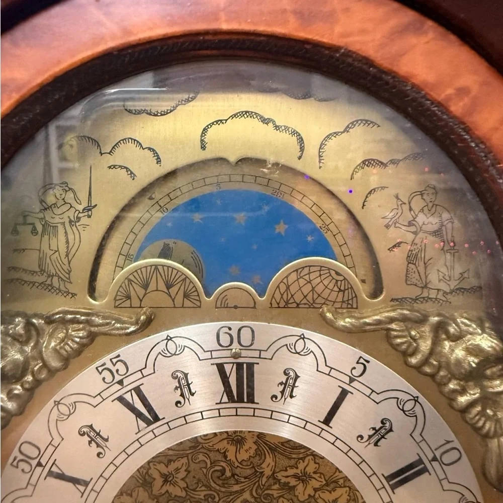 Vintage Style Wooden Mantel Clock - Brown